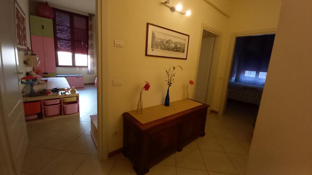 Accesso Diretto Sul Mare Maredilucecala Apartman Calambrone Kültér fotó